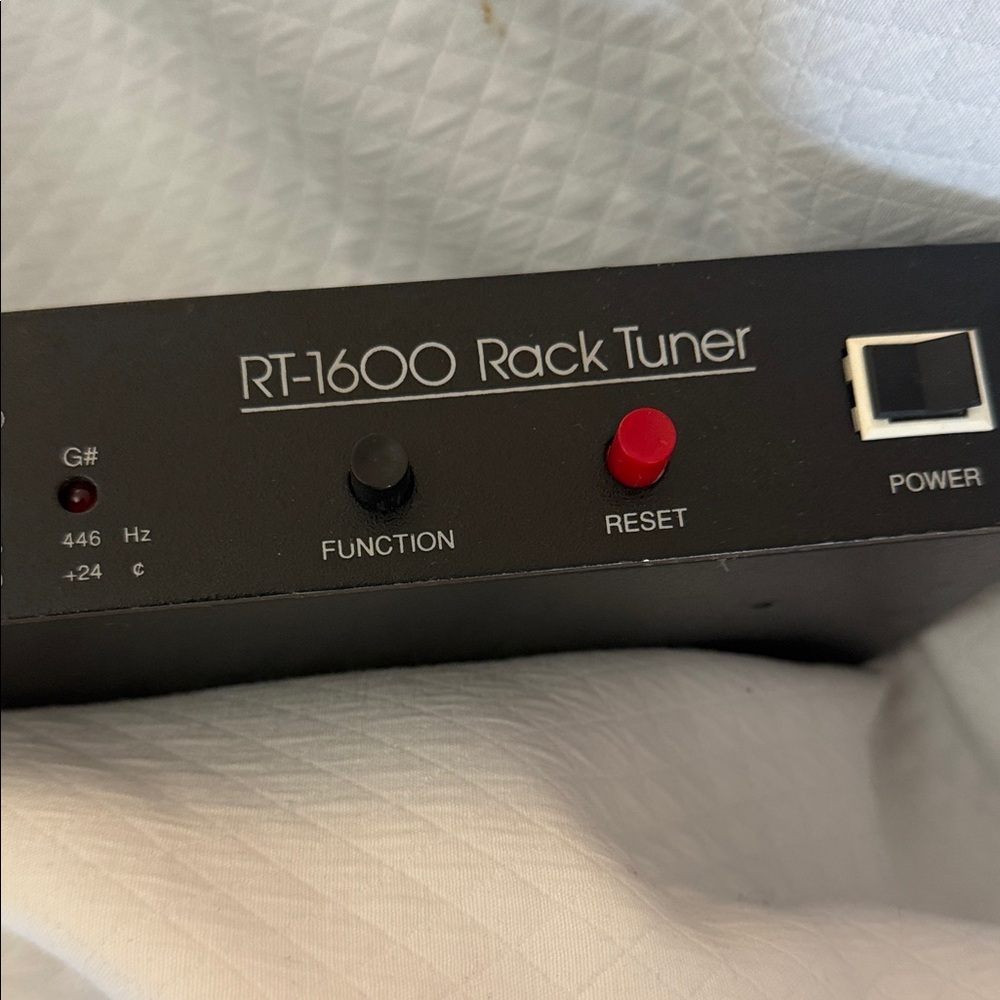Sabine Black RT 1600 Rack Tuner - Picture 5 of 13